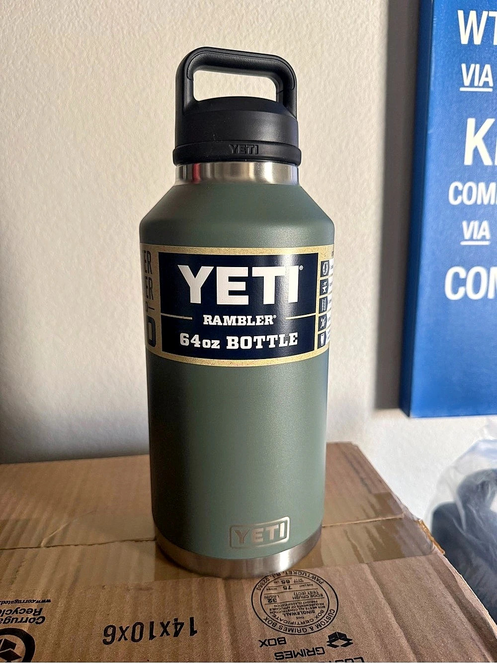 YETI Rambler 64 oz Camp Green